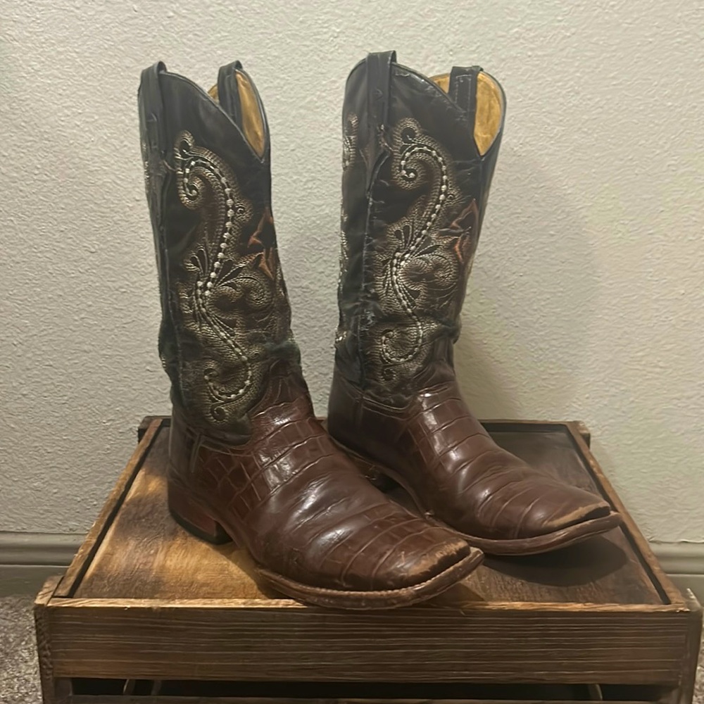 Ferrini faux caiman (gator) women’s boots
